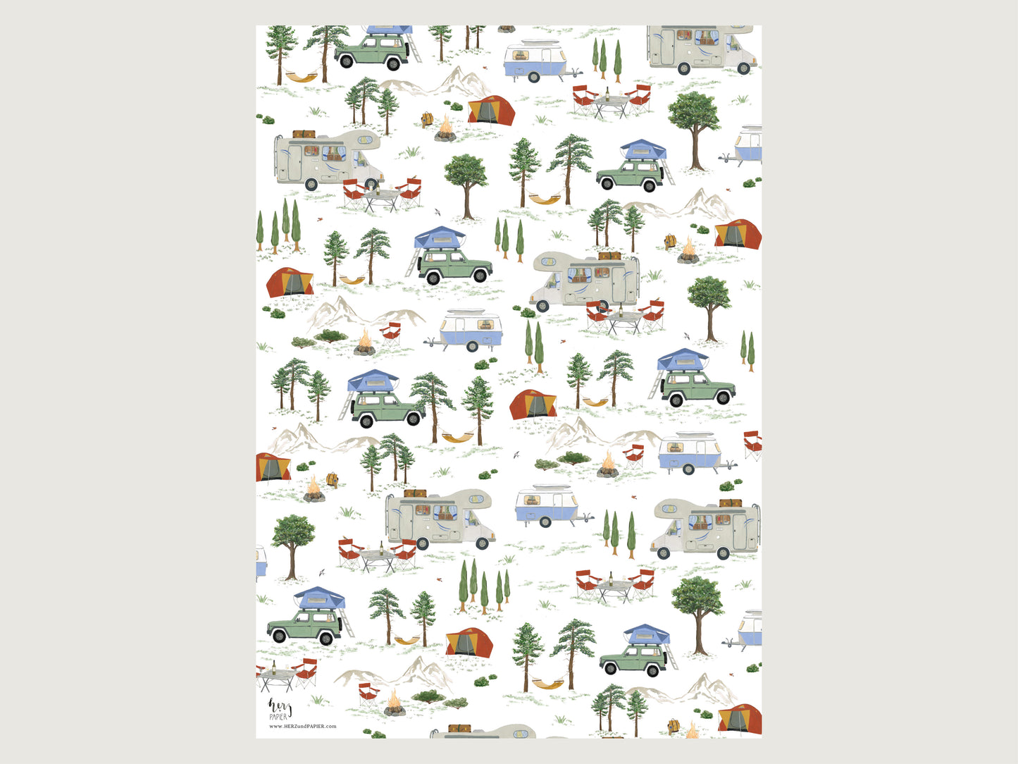 Bogen Camping-Geschenkpapier mit Wohnwagen, Wohnmobil und Fahrzeug mit Dachzelt in landschaftlicher Kulisse. Hängematte und Lagerfeuer sowie Zelt. 