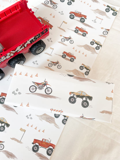 Geschenkpapier "Monster Trucks"