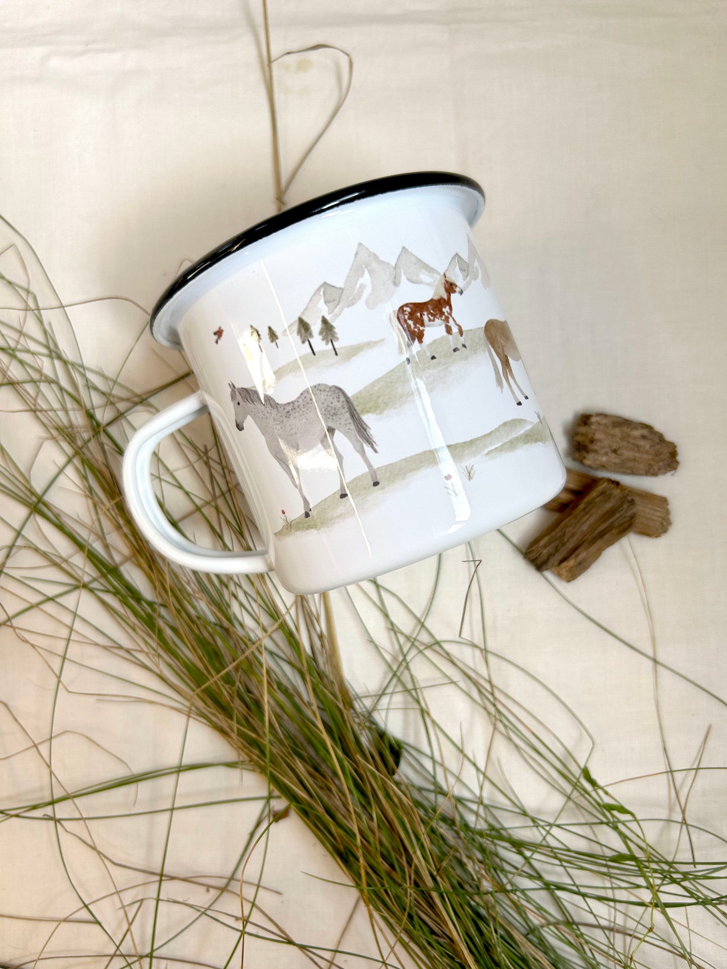 Emaille-Tasse "Pferde"