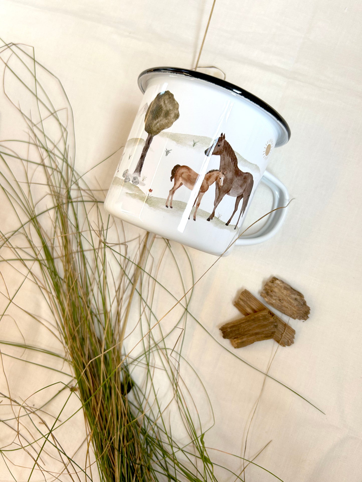 Emaille-Tasse "Pferde"