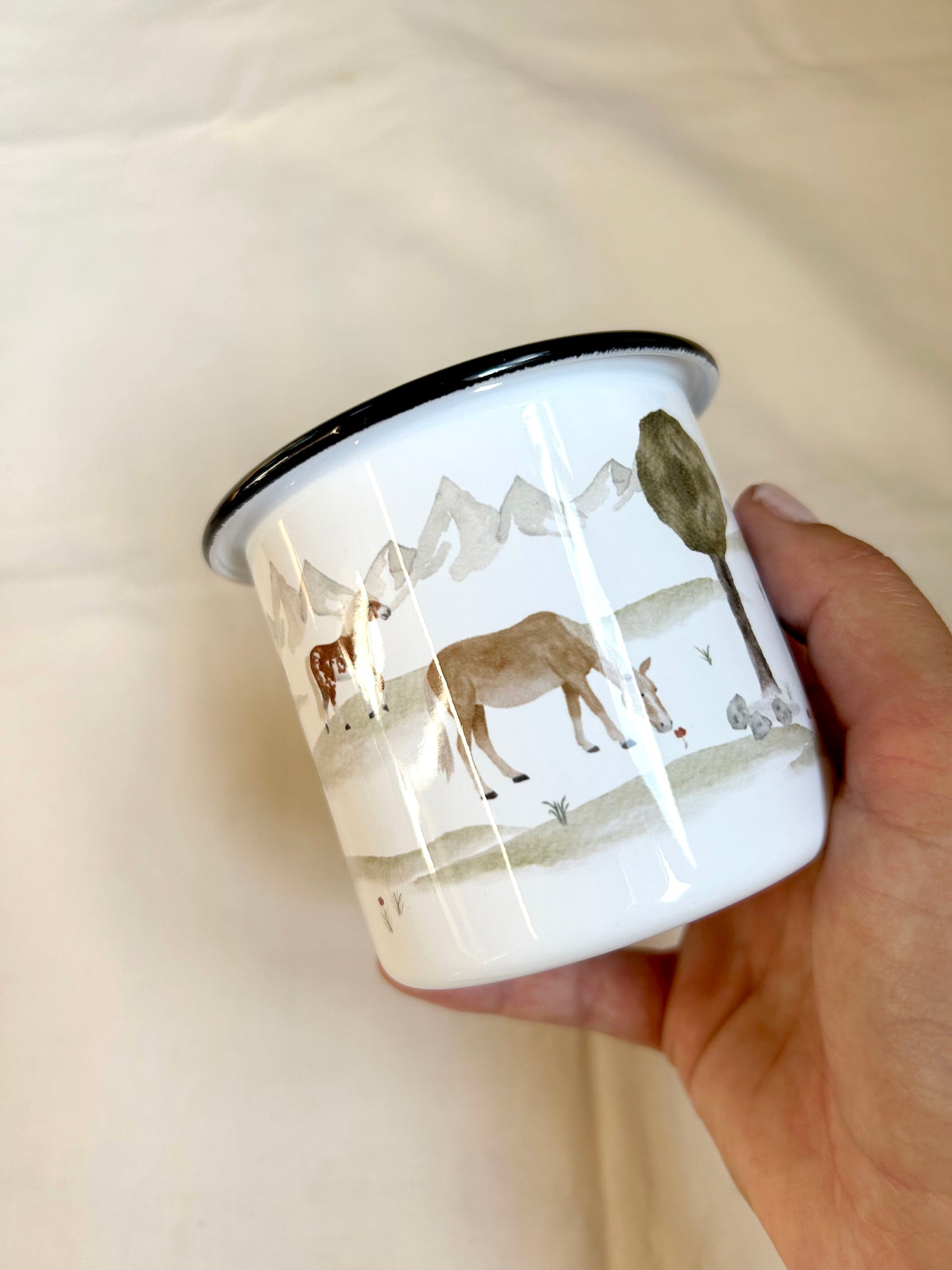 Emaille-Tasse "Pferde"